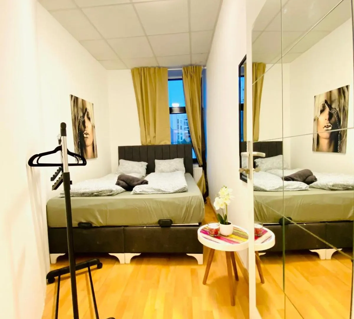 Sweet 3-Bedroom Shared Apartment In A Quiet Neighborhood Vienna